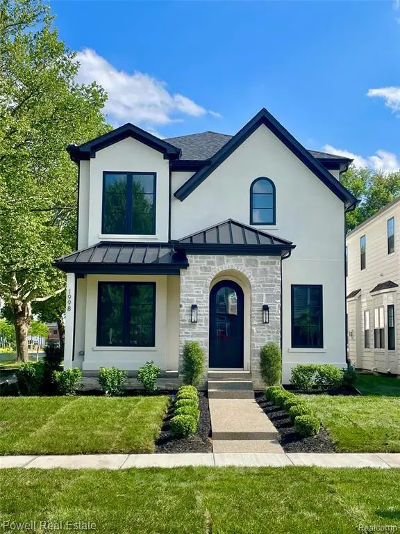 1998 Hazel, Birmingham, MI 48009