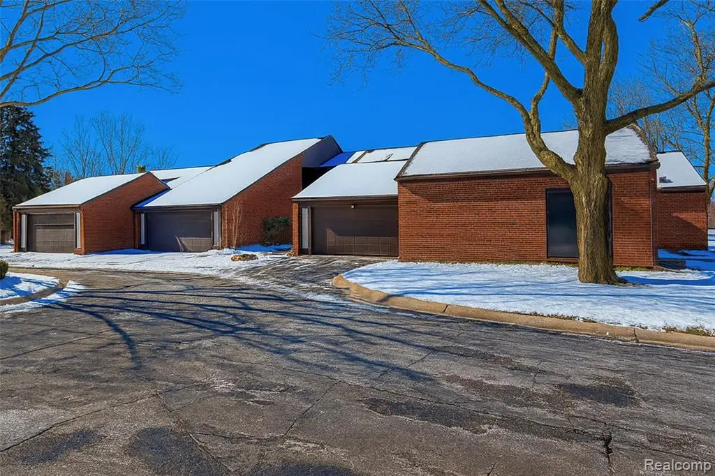3082 Lindenwood, Dearborn, MI 48120 - #1