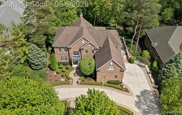 61496 Beacon Hill, Washington, MI 48094