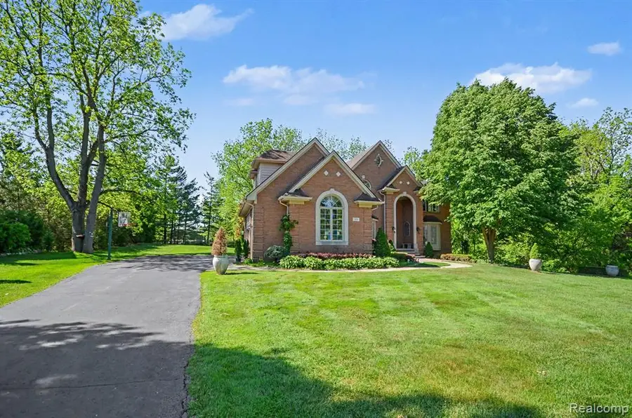 109 W Knorrwood, Rochester, MI 48306 - #3