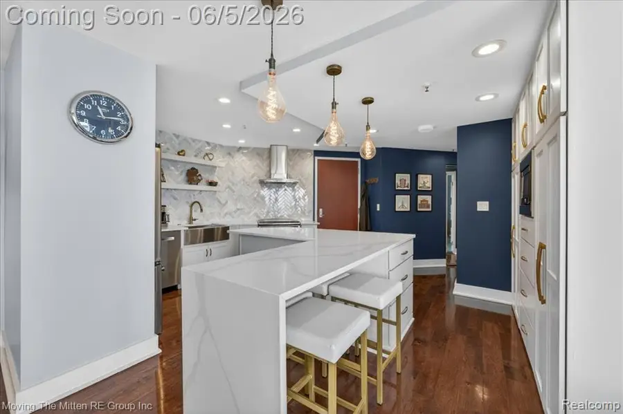 1001 W Jefferson #17D, Detroit, MI 48226 - #3