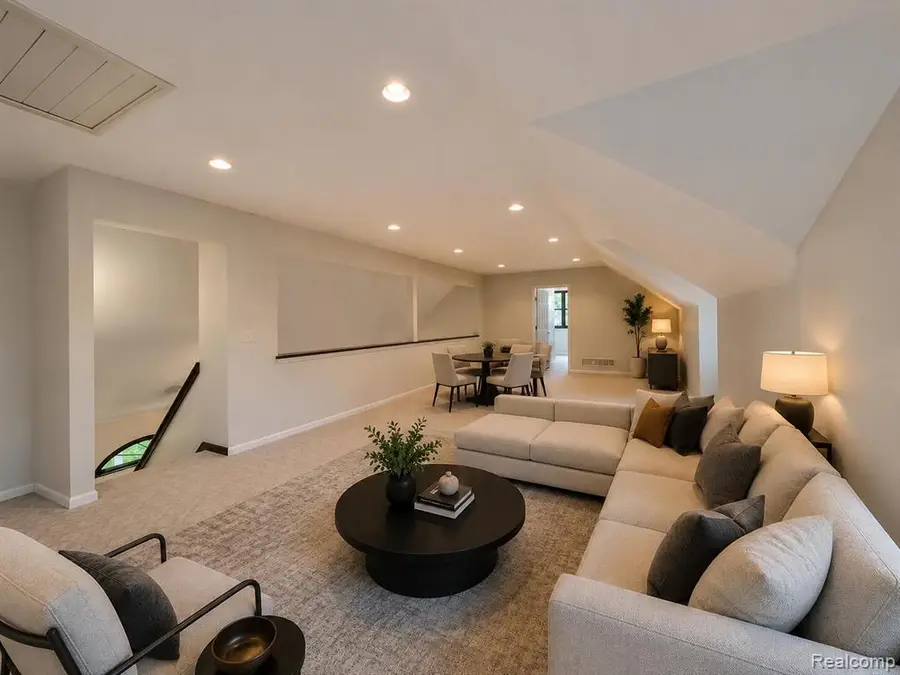 1143 Brewster, Rochester Hills, MI 48306 - #3