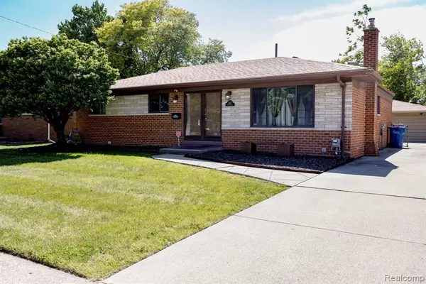 31017 Regal, Warren, MI 48088