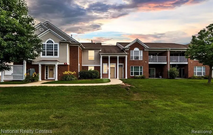 16707 Carriage, Northville, MI 48168 - #2