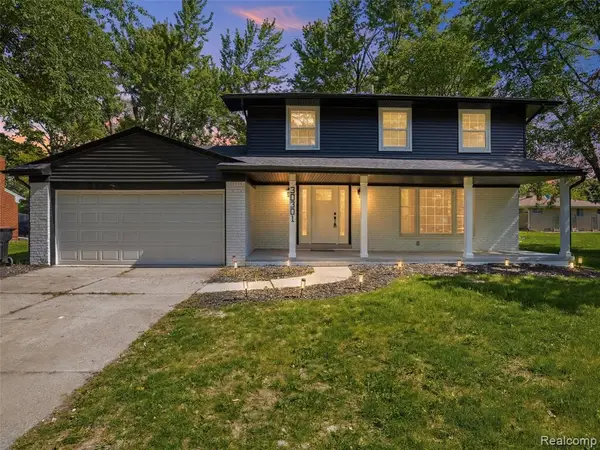 30301 Spring River, Southfield, MI 48076