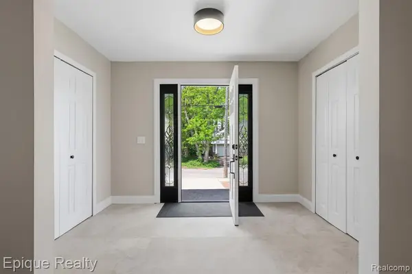 72 N North Shore, Lake Orion, MI 48362
