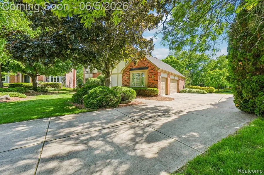 4523 Rivers Edge, Troy, MI 48098 - #3