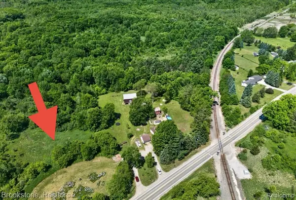 9449 & 9437 Andersonville, Clarkston, MI 48346