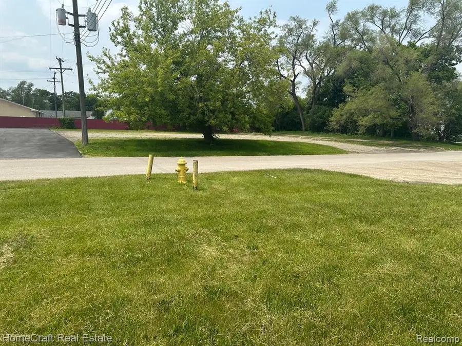 490 Greenlawn, Ypsilanti, MI 48198 - #3