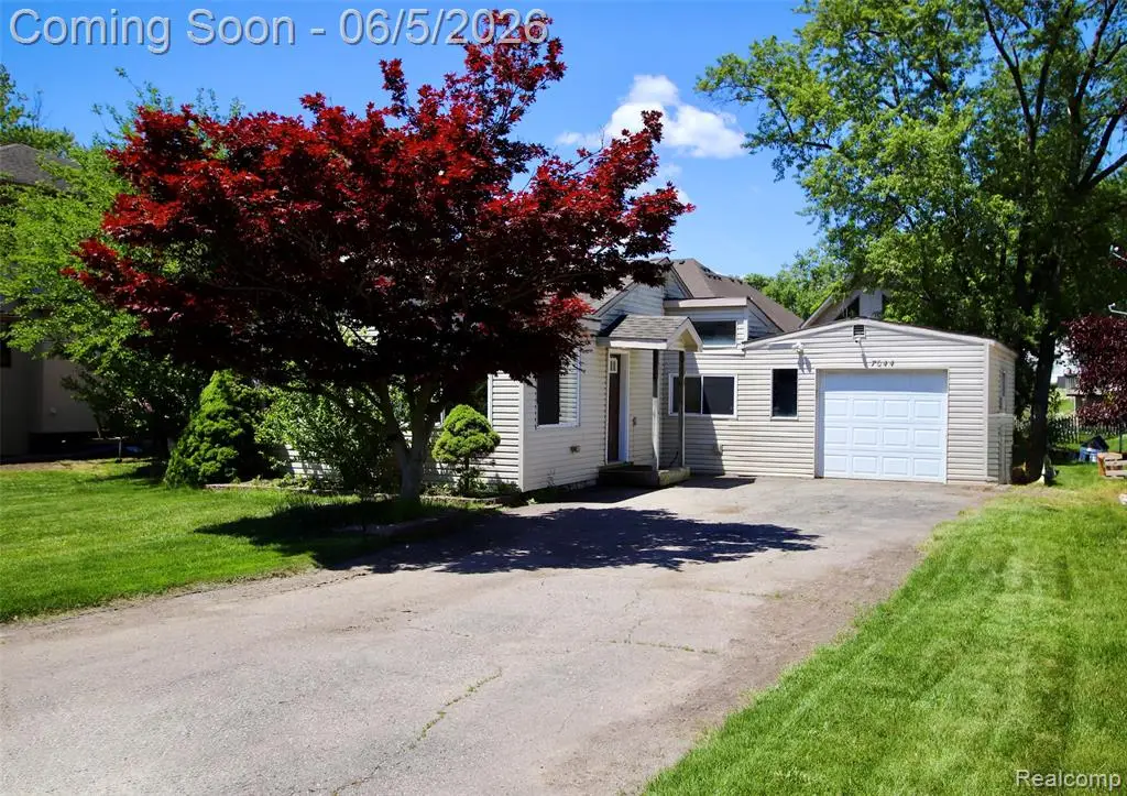 7044 Desmond, Waterford, MI 48329 - #1