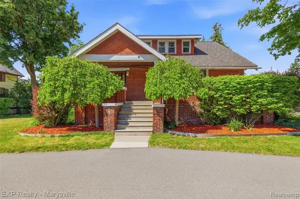 504 Clinton, Saint Clair, MI 48079