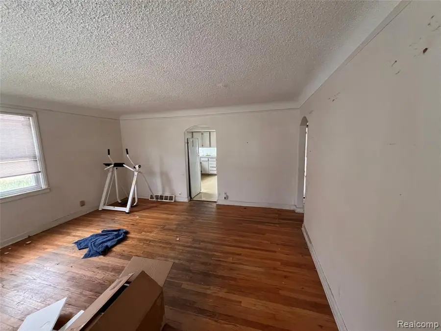 762 Miller, Rochester, MI 48307 - #2