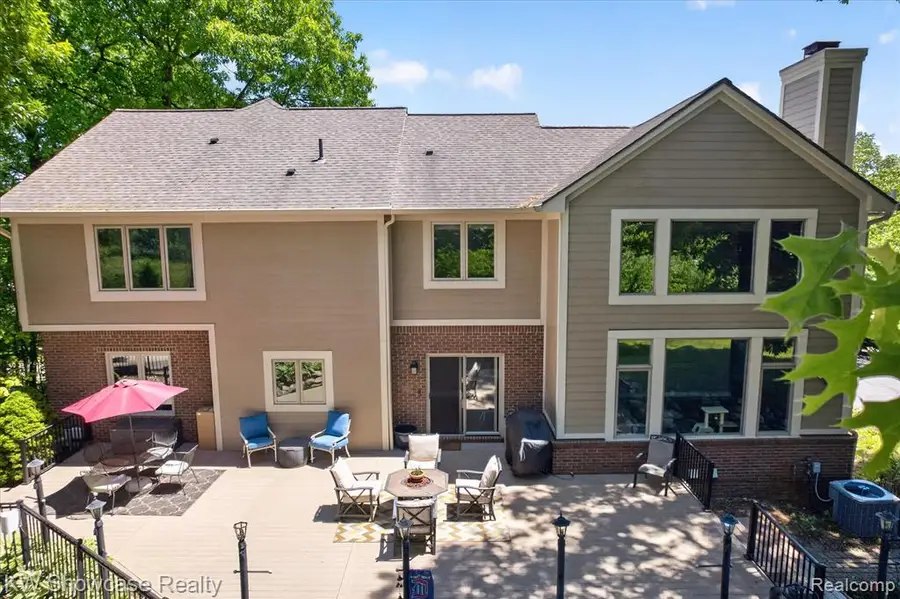 6220 Whispering Meadows, White Lake, MI 48383 - #3