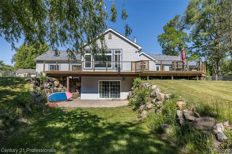 3251 Mann, Clarkston, MI 48346 - #2
