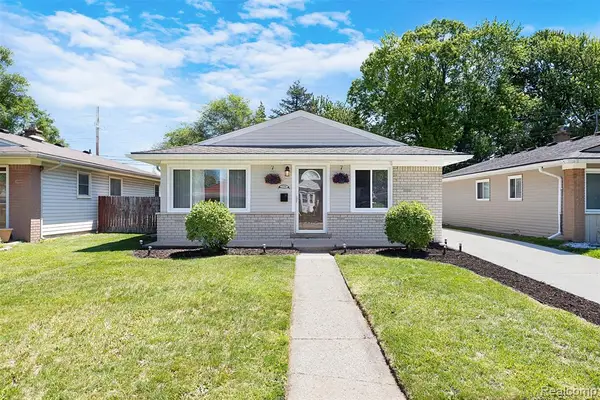 12180 Arcola, Livonia, MI 48150