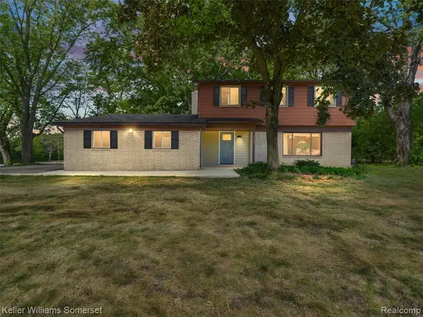 29523 Ravenscroft, Farmington, MI 48331