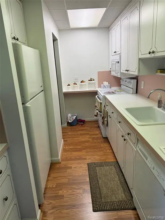 21800 Morley #911, Dearborn, MI 48124 - #3