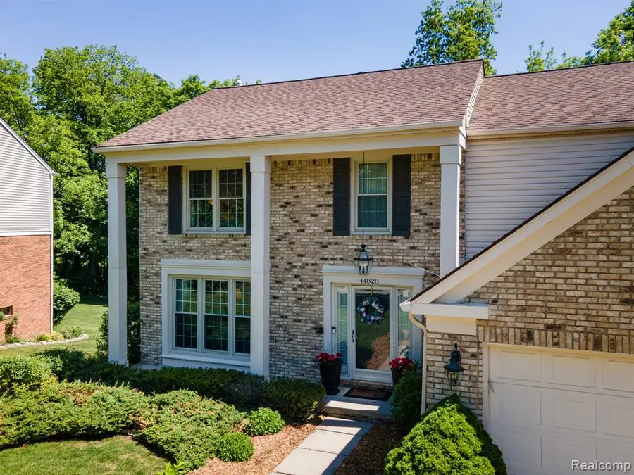 44828 Roundview, Novi, MI 48375 - #2