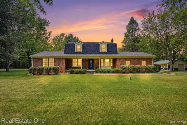 1765 Rowe, Milford, MI 48380