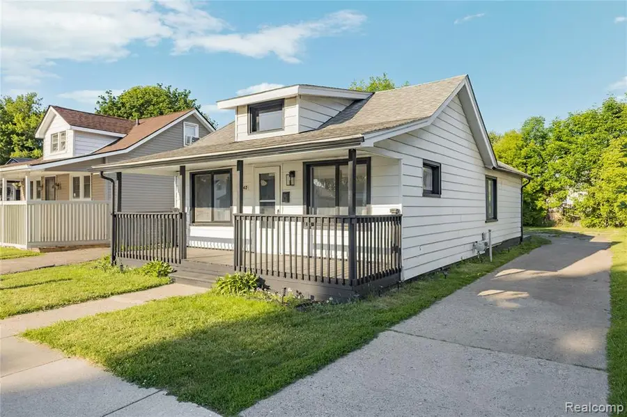 28042 Maple, Roseville, MI 48066 - #3