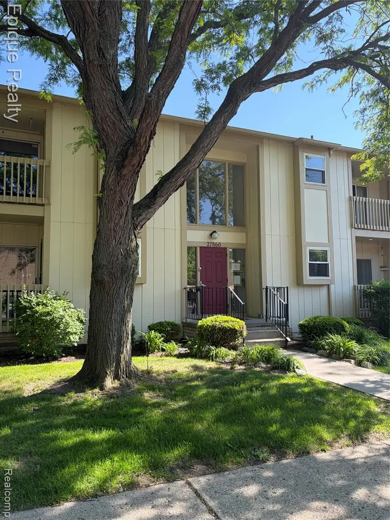 27840 Berrywood #14, Farmington, MI 48334 - #1
