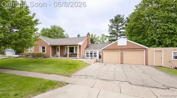 202 Park, Holly, MI 48442