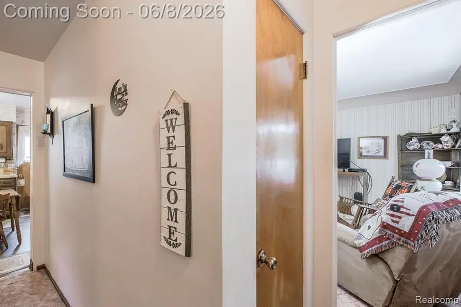 202 Park, Holly, MI 48442 - #2