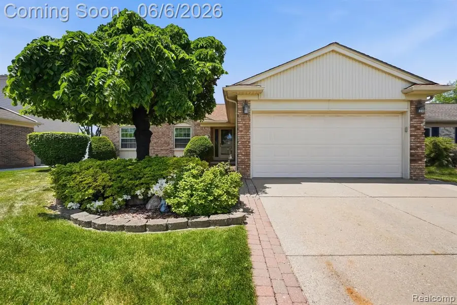 42321 Royal, Clinton Township, MI 48038 - #2