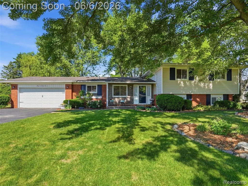 6623 Pine Eagle, West Bloomfield, MI 48322 - #1