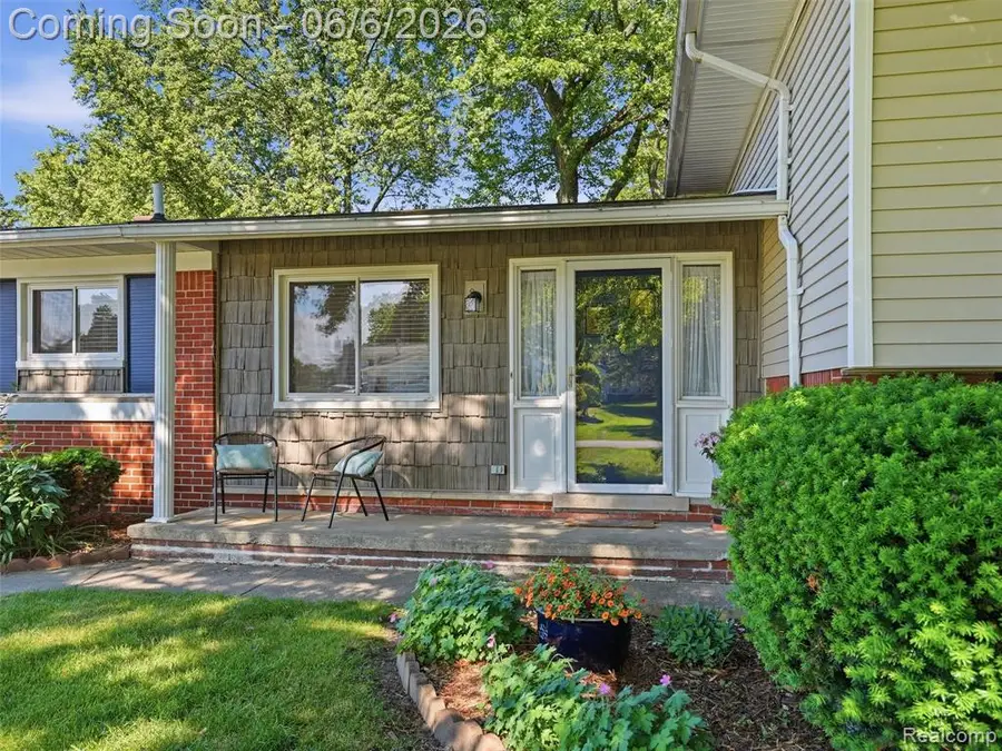6623 Pine Eagle, West Bloomfield, MI 48322 - #3