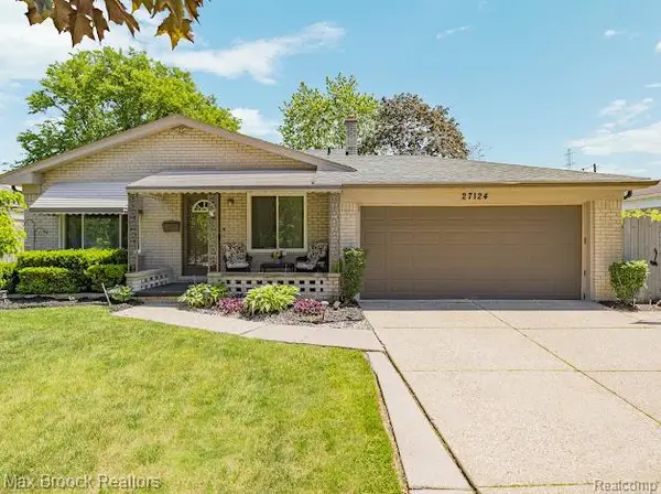 27124 Bradner, Warren, MI 48088