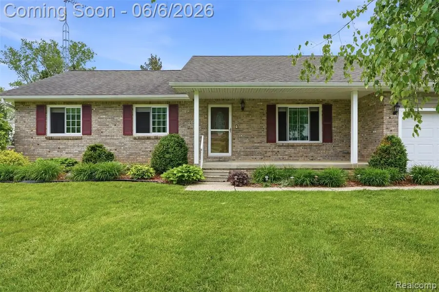 2482 Valley Lane, Grand Blanc, MI 48439 - #3