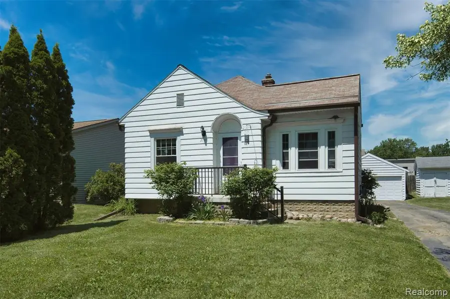 2700 Hallman, Waterford, MI 48328 - #2
