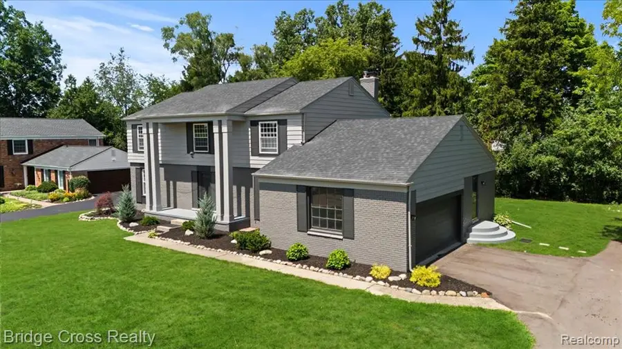 655 S Spinningwheel, Bloomfield Hills, MI 48304 - #3