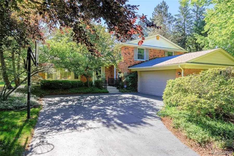 19646 Wilshire, Beverly Hills, MI 48025 - #3