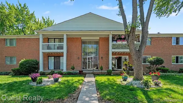42744 Sheldon #151, Clinton Township, MI 48038