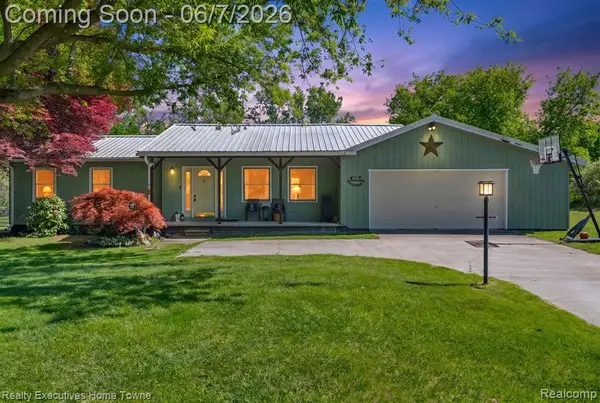 6560 Roach Rd, Lexington, MI 48450