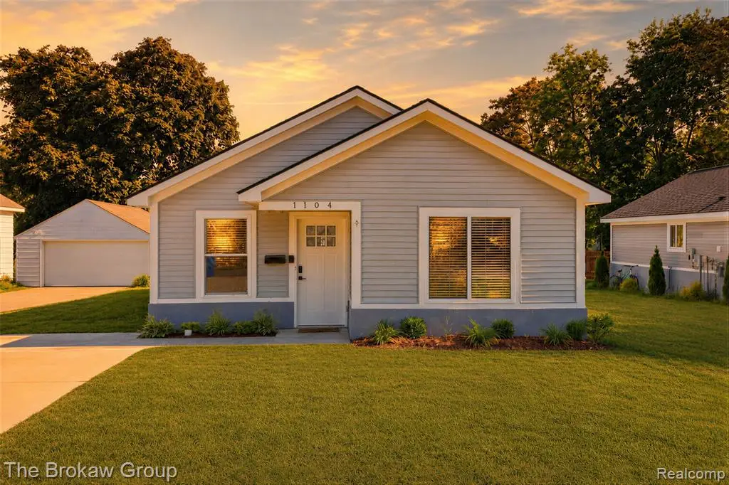 1104 Lasalle, Waterford, MI 48328 - #1