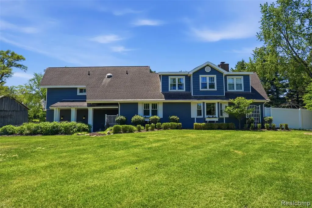 5080 Pleasant Valley, Brighton, MI 48114 - #1