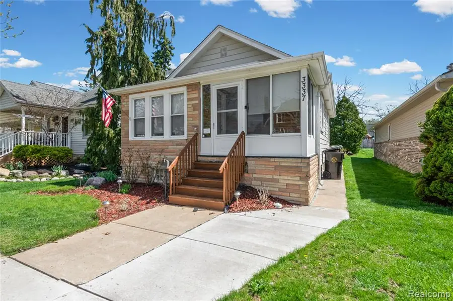 3337 4th, Trenton, MI 48183 - #3