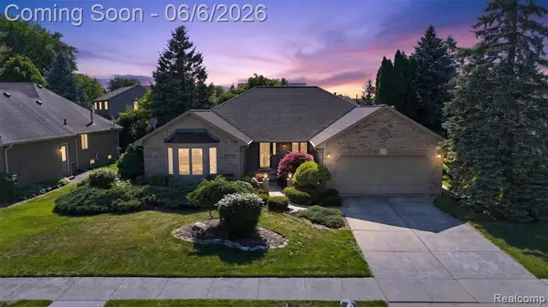 41599 Red Oak, Sterling Heights, MI 48314
