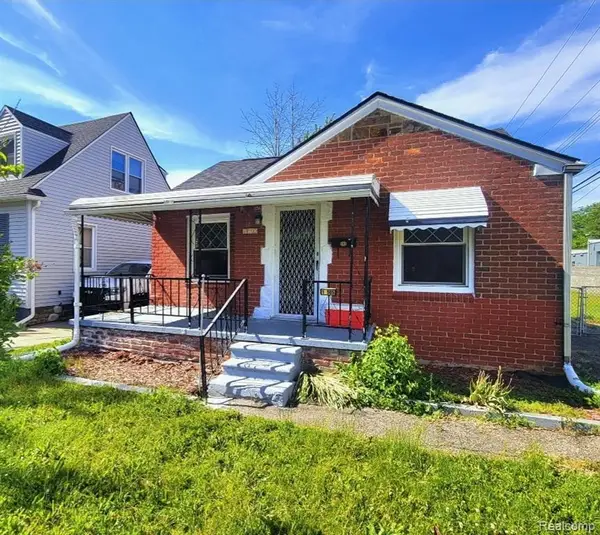13505 Saint Andrews, Warren, MI 48089