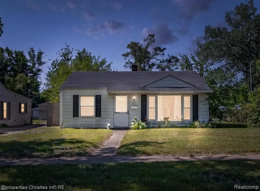 35751 Glen, Westland, MI 48186 - #2