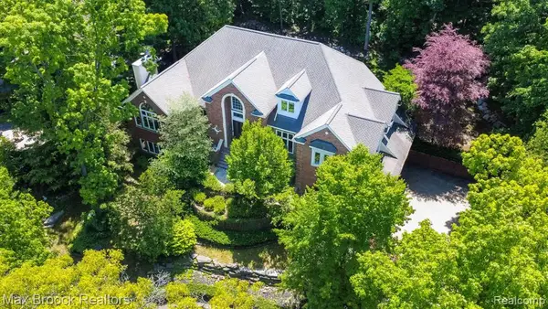6604 College, Clarkston, MI 48346