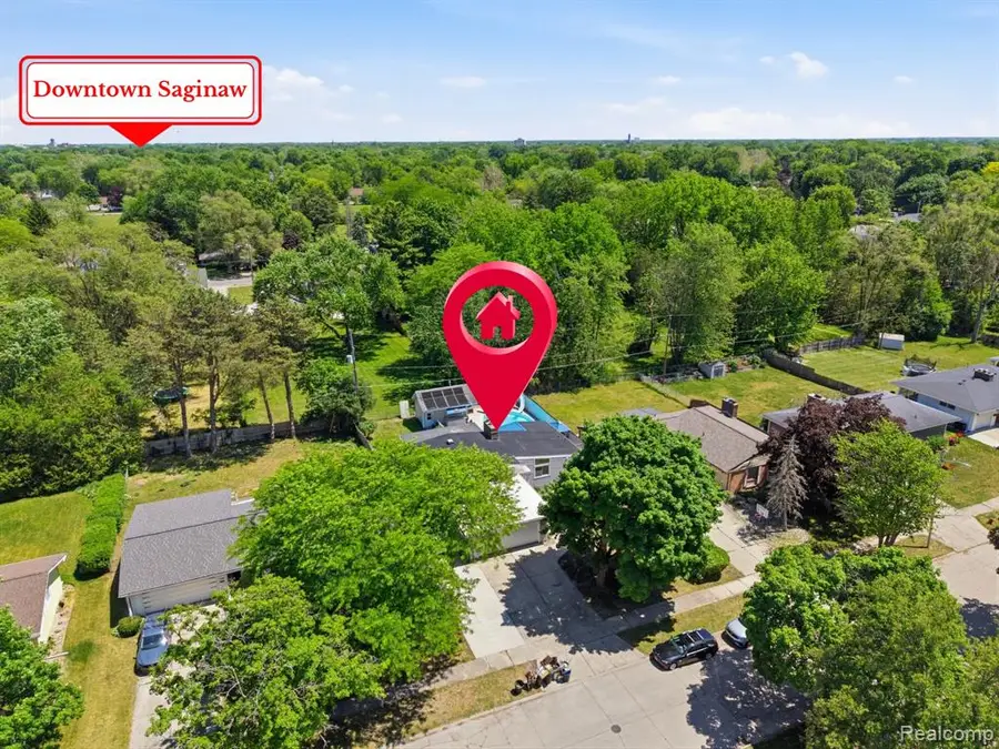 1112 E Washburn, Saginaw, MI 48602 - #2