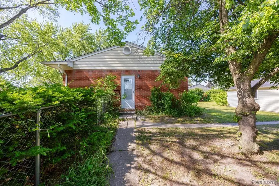 939 S Wildwood, Westland, MI 48186 - #3