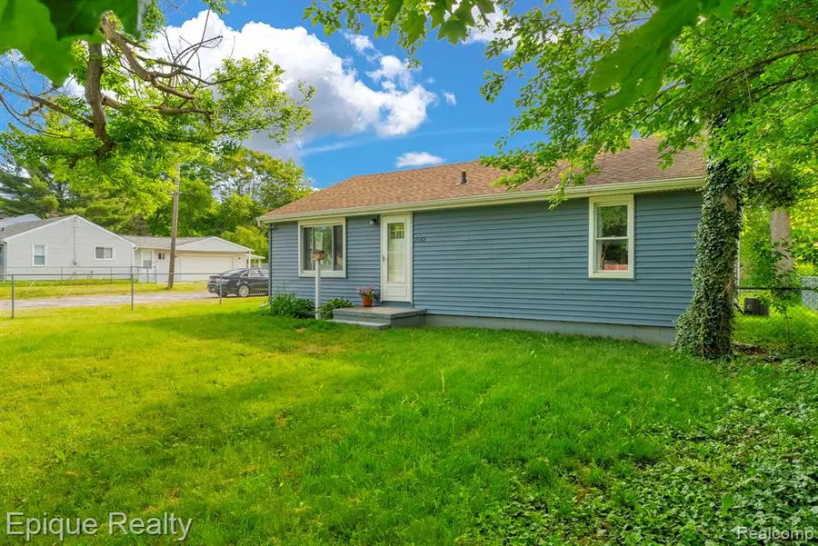 2182 N Center, Burton, MI 48509 - #3