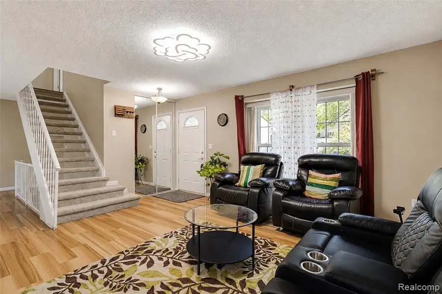 22733 Cranbrooke, Novi, MI 48375 - #2