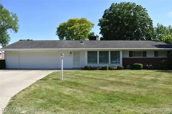 41147 S Mcmahon, Novi, MI 48375