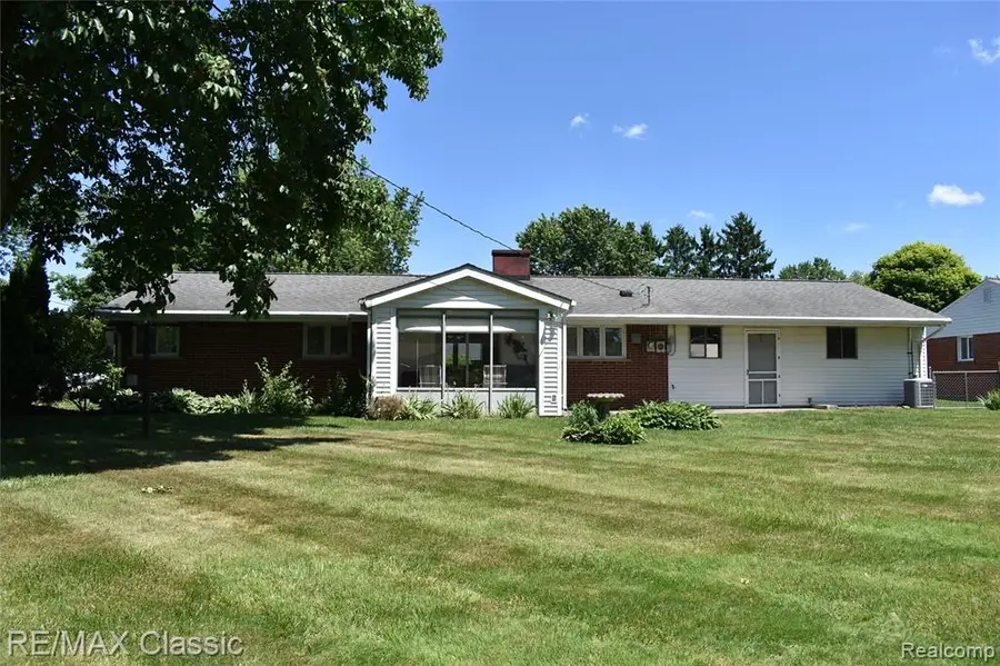 41147 S Mcmahon, Novi, MI 48375 - #2